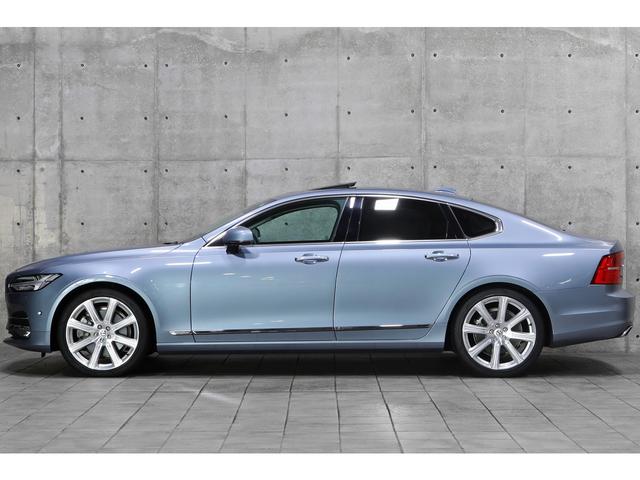 Ｓ９０ Ｔ６　ＡＷＤ　インスクリプション　ガラスサンルーフ　ブロンドレザーシート　走行距離５４００ｋｍ　シートヒーター　ベンチレーター　Ｂｏｗｅｒｓ＆Ｗｉｌｋｉｎｓ　ヘッドアップディスプレイ　ＬＥＤヘッドライト　３６０°カメラ　２０インチＡＷ（18枚目）