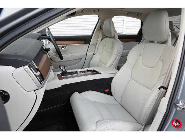 Ｓ９０ Ｔ６　ＡＷＤ　インスクリプション　ガラスサンルーフ　ブロンドレザーシート　走行距離５４００ｋｍ　シートヒーター　ベンチレーター　Ｂｏｗｅｒｓ＆Ｗｉｌｋｉｎｓ　ヘッドアップディスプレイ　ＬＥＤヘッドライト　３６０°カメラ　２０インチＡＷ（26枚目）