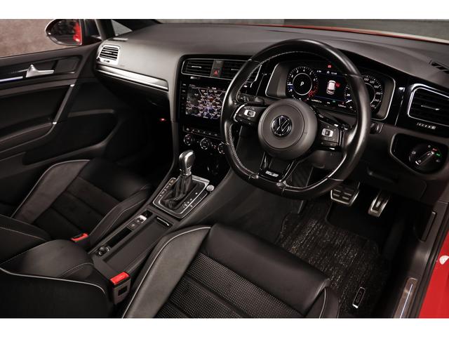 ゴルフＲ ベースグレード　走行１２６００ｋｍ　Ｒ専用エクステリア／１８インチＡＷ／スポーツサスペンション　アダプティブシャシーコントロール　ＬＥＤヘッドライト　黒革　シートヒーター　純正ナビ　ＴＶ　Ｂカメラ　ＡＣＣ　車検整備付（24枚目）