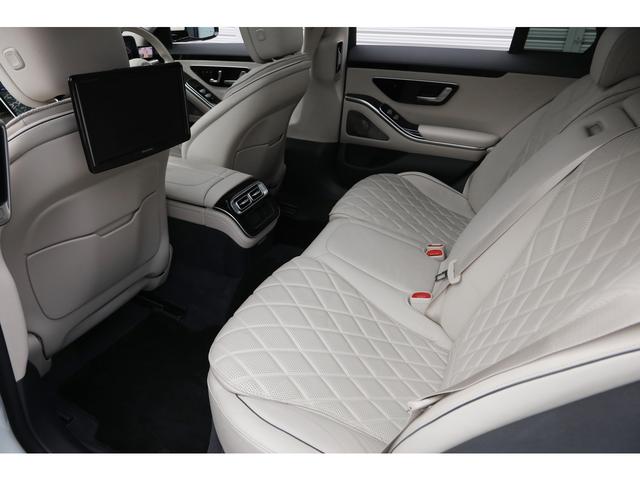 Ｓクラス Ｓ５００　４マチック　ＡＭＧライン　ＡＭＧライン　レザーエクスクルーシブＰＫＧ　ベーシックＰＫＧ　パノラマＳＲ　ＡＬＰＩＮＥリアモニター　マキアートベージュ革　シートヒーター　ベンチレーション　Ｂｕｒｍｅｓｔｅｒ　ＡＭＧ２０インチＡＷ（28枚目）