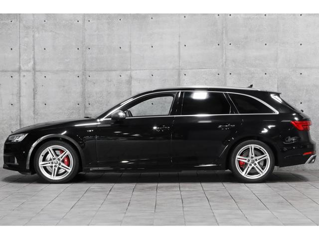 Ｓ４アバント ベースグレード　アシスタンスＰＫＧ　マトリクスＬＥＤ　リアスポーツディファレンシャル　バーチャルコックピット　スポーツシート　シートヒーター　カーボントリム　フルセグ　サラウンドビュー　ＡＣＣ　レーン＆サイドアシスト（7枚目）