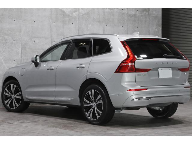 ＸＣ６０ リチャージ　ＰＨＶ　Ｔ６　ＡＷＤ　インスクリプション　パノラマＳＲ　Ｂｏｗｅｒｓ＆Ｗｉｌｋｉｎｓサウンド　黒革　ベンチレーション　クリスタルシフトノブ　ＨＵＤ　３６０°カメラ　ボディ／シルバードーン　２０ＡＷ　走行１０６００ｋｍ　車検Ｒ９．６　１オーナー（19枚目）