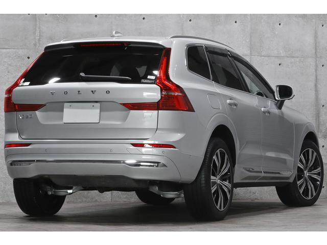 ＸＣ６０ リチャージ　ＰＨＶ　Ｔ６　ＡＷＤ　インスクリプション　パノラマＳＲ　Ｂｏｗｅｒｓ＆Ｗｉｌｋｉｎｓサウンド　黒革　ベンチレーション　クリスタルシフトノブ　ＨＵＤ　３６０°カメラ　ボディ／シルバードーン　２０ＡＷ　走行１０６００ｋｍ　車検Ｒ９．６　１オーナー（21枚目）