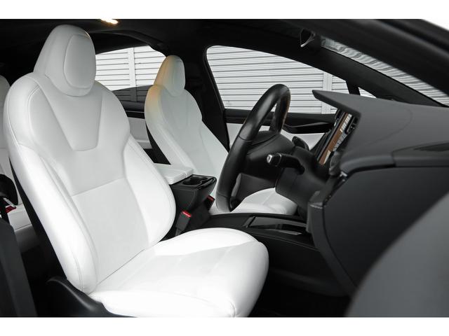 モデルＸ Ｐ１００Ｄ　ルーディークラス　Ｌｕｄｉｃｒｏｕｓ＋モード　７９０ＰＳ　プレミアムアップグレードＰＫＧ　コールドクライメイトＰＫＧ　プレミアムインテリア　ホワイトレザー　全席ヒーター　自動ドア　レッドキャリパー（10枚目）