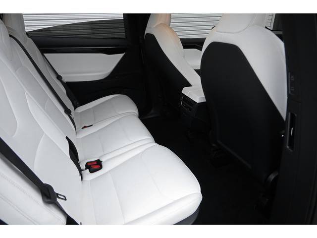 モデルＸ Ｐ１００Ｄ　ルーディークラス　Ｌｕｄｉｃｒｏｕｓ＋モード　７９０ＰＳ　プレミアムアップグレードＰＫＧ　コールドクライメイトＰＫＧ　プレミアムインテリア　ホワイトレザー　全席ヒーター　自動ドア　レッドキャリパー（12枚目）