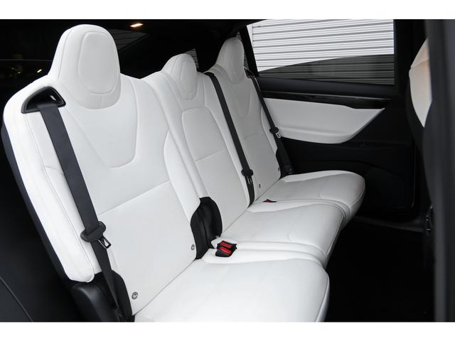 モデルＸ Ｐ１００Ｄ　ルーディークラス　Ｌｕｄｉｃｒｏｕｓ＋モード　７９０ＰＳ　プレミアムアップグレードＰＫＧ　コールドクライメイトＰＫＧ　プレミアムインテリア　ホワイトレザー　全席ヒーター　自動ドア　レッドキャリパー（24枚目）