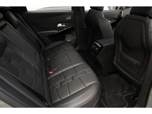 ＤＳ７ オペラ　Ｅ－テンス　４×４　パノラミックサンルーフ　ブラックナッパレザーシート　シートヒーター　シートベンチレーター　フロントガラスヒーター　ＦＯＣＡＬＥｌｅｃｔｒａサウンド　ＤＳピクセルＬＥＤ　２０ＡＷ　新車保証Ｒ８．１０迄（29枚目）