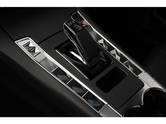 ＤＳ７ オペラ　Ｅ－テンス　４×４　パノラミックサンルーフ　ブラックナッパレザーシート　シートヒーター　シートベンチレーター　フロントガラスヒーター　ＦＯＣＡＬＥｌｅｃｔｒａサウンド　ＤＳピクセルＬＥＤ　２０ＡＷ　新車保証Ｒ８．１０迄（38枚目）