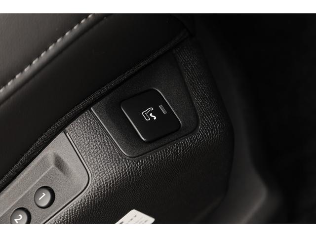 ＤＳ７ オペラ　Ｅ－テンス　４×４　パノラミックサンルーフ　ブラックナッパレザーシート　シートヒーター　シートベンチレーター　フロントガラスヒーター　ＦＯＣＡＬＥｌｅｃｔｒａサウンド　ＤＳピクセルＬＥＤ　２０ＡＷ　新車保証Ｒ８．１０迄（42枚目）