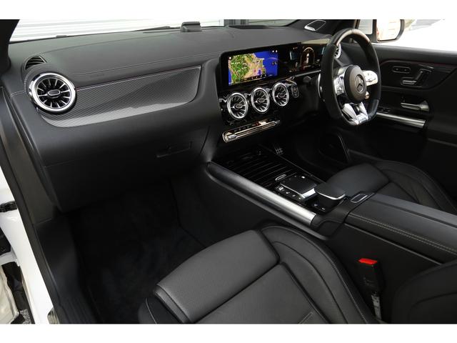 ＧＬＡクラス ＧＬＡ４５　Ｓ　４マチック＋　ＡＭＧパフォーマンス＆アドバンスドＰＫＧ　パノラマＳＲ　グレー×ブラックレザー　ベンチレーション　ＡＭＧパフォーマンスステア　Ｂｕｒｍｅｓｔｅｒ　ＨＵＤ　ナビ　ＡＭＧライドコントロールサス　２０ＡＷ（3枚目）