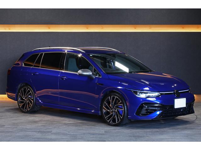 ゴルフＲヴァリアント ＴＳＩ　４モーション　ＤＣＣパッケージ　Ｒ専用エクステリア／インテリア　アダプティブシャシーコントロール　専用スポーツシート　シートヒーター　マトリックスＬＥＤ　１９インチＡＷ　２０２４年モデル　新車保証　ワンオーナー（17枚目）