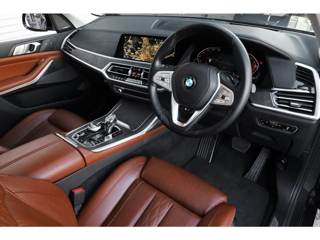 X7 xDrive 40d ピュアデザインエクセレンス リアエンタメ スカイラウンジSR エグゼクティブドライブプロ 6人乗り タルトゥーフォレザー 全列ヒーター ベンチレーション レーザーライト クラフテッドクリスタル 22AW 車検R8.7 1オーナー(32枚目)