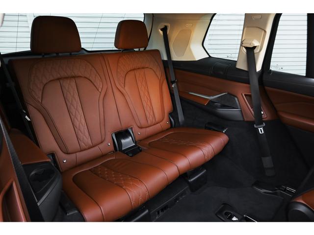 X7 xDrive 40d ピュアデザインエクセレンス リアエンタメ スカイラウンジSR エグゼクティブドライブプロ 6人乗り タルトゥーフォレザー 全列ヒーター ベンチレーション レーザーライト クラフテッドクリスタル 22AW 車検R8.7 1オーナー(40枚目)