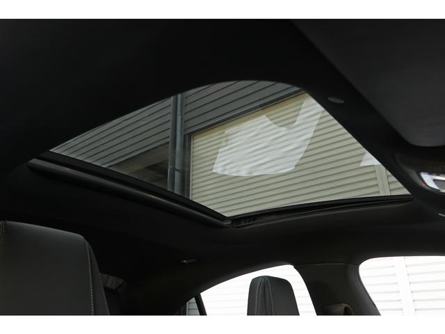 ＣＬＡクラス ＣＬＡ４５　Ｓ　４マチック＋　ＡＭＧパフォーマンス／アドバンスドＰＫＧ　パノラマＳＲ　赤×黒革　シートクーラー＆ヒーター　ＨＵＤ　３６０°カメラ　１９ＡＷ　ＡＭＧライドコントロールサス　車検Ｒ８．１２　走行１６３００ｋｍ（10枚目）