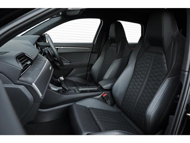 RS Q3 ベースグレード マトリクスLED RSスポーツエグゾースト レッドキャリパー 20インチAW Sスポーツシート/ナッパレザー バーチャルコックピット ナビ フルセグ サラウンドビュー ACC サイド/レーンアシスト(27枚目)