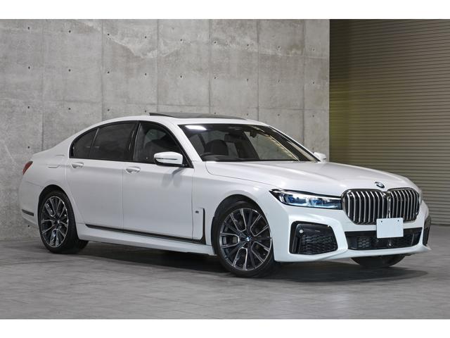 ７シリーズ ７４０ｉ　Ｍスポーツ　電動ガラスサンルーフ　ブラックナッパレザーシート　前後席シートヒーター　前席シートベンチレーション　ｈａｒｍａｎ／ｋａｒｄｏｎ　ＢＭＷレーザーライト　ＨＵＤ　３Ｄビュー　２０ＡＷ　走行２８８００ｋｍ（8枚目）