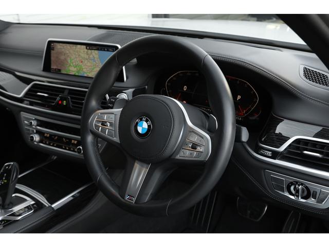 ７シリーズ ７４０ｉ　Ｍスポーツ　電動ガラスサンルーフ　ブラックナッパレザーシート　前後席シートヒーター　前席シートベンチレーション　ｈａｒｍａｎ／ｋａｒｄｏｎ　ＢＭＷレーザーライト　ＨＵＤ　３Ｄビュー　２０ＡＷ　走行２８８００ｋｍ（31枚目）