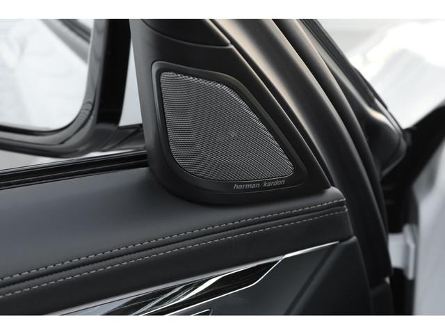 ７シリーズ ７４０ｉ　Ｍスポーツ　電動ガラスサンルーフ　ブラックナッパレザーシート　前後席シートヒーター　前席シートベンチレーション　ｈａｒｍａｎ／ｋａｒｄｏｎ　ＢＭＷレーザーライト　ＨＵＤ　３Ｄビュー　２０ＡＷ　走行２８８００ｋｍ（38枚目）