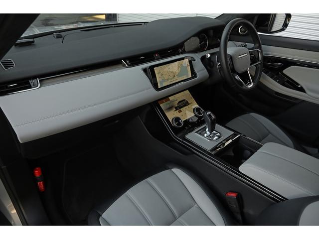 �u�N���E�h×�G�{�j�[�v�̗�������������C���e���A���h���C�o�[���o�}���Ă���܂��B