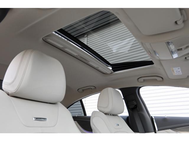 ご納車までに弊社サービス工場にて１８７項目に及ぶ点検を実施し、内装・車内電装系・機関面に不具合があれば部品交換・修理・整備等を行います。試運転もしっかりと行った上でご納車させていただきます。