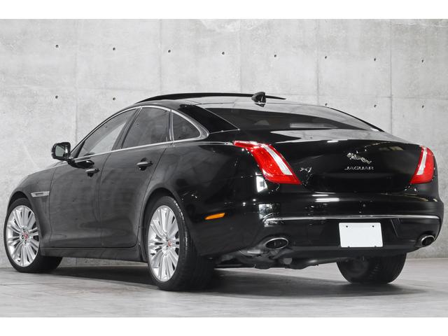ＸＪ ＸＪ　ポートフォリオ　後期最終モデル　プレミアムボディカラー／アルティメットブラック　ロンドンタン革　前後席ヒーター／クーラー　ＭＥＲＩＤＩＡＮサラウンドサウンド　サラウンドカメラ　２０インチＡＷ　走行距離２１２００ｋｍ（20枚目）