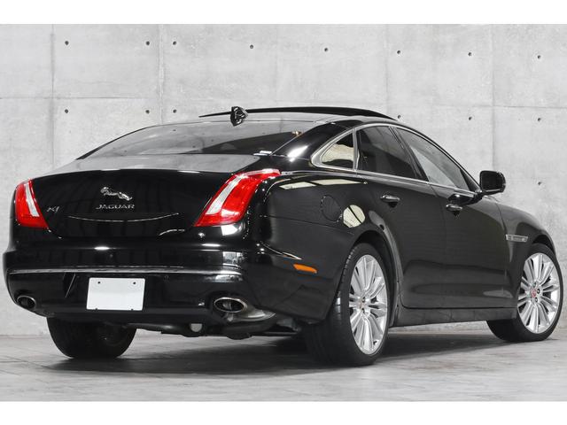 ＸＪ ＸＪ　ポートフォリオ　後期最終モデル　プレミアムボディカラー／アルティメットブラック　ロンドンタン革　前後席ヒーター／クーラー　ＭＥＲＩＤＩＡＮサラウンドサウンド　サラウンドカメラ　２０インチＡＷ　走行距離２１２００ｋｍ（21枚目）