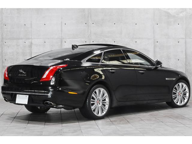 ＸＪ ＸＪ　ポートフォリオ　後期最終モデル　プレミアムボディカラー／アルティメットブラック　ロンドンタン革　前後席ヒーター／クーラー　ＭＥＲＩＤＩＡＮサラウンドサウンド　サラウンドカメラ　２０インチＡＷ　走行距離２１２００ｋｍ（22枚目）