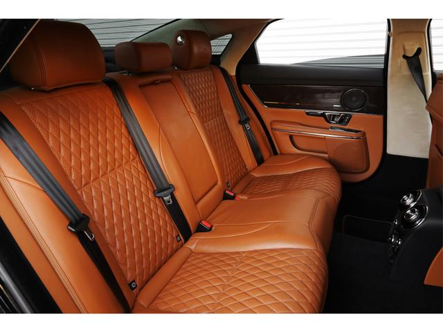 ＸＪ ＸＪ　ポートフォリオ　後期最終モデル　プレミアムボディカラー／アルティメットブラック　ロンドンタン革　前後席ヒーター／クーラー　ＭＥＲＩＤＩＡＮサラウンドサウンド　サラウンドカメラ　２０インチＡＷ　走行距離２１２００ｋｍ（31枚目）