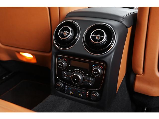 ＸＪ ＸＪ　ポートフォリオ　後期最終モデル　プレミアムボディカラー／アルティメットブラック　ロンドンタン革　前後席ヒーター／クーラー　ＭＥＲＩＤＩＡＮサラウンドサウンド　サラウンドカメラ　２０インチＡＷ　走行距離２１２００ｋｍ（41枚目）