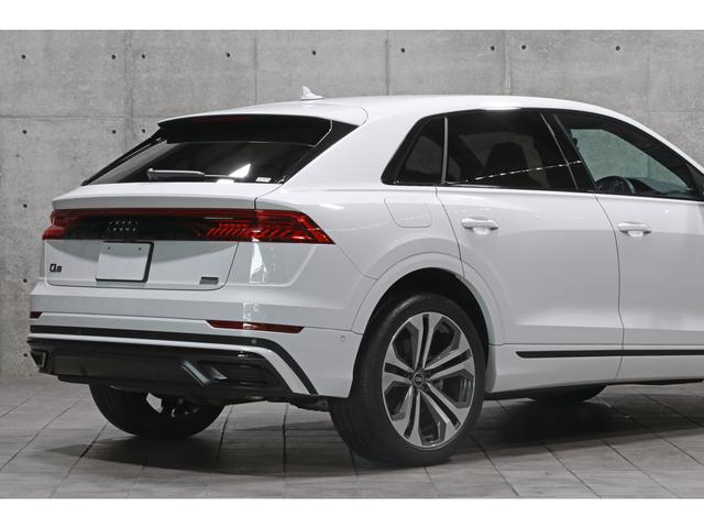 Q8 55TFSIクワトロ Sライン Sラインプラス&コンフォートアシスタンスPKG ブラックスタイリング HDマトリクスLED 22インチAW エアサス Sスポーツシート シートクーラー B&Oサウンド サラウンドビュー 車検整備付(21枚目)