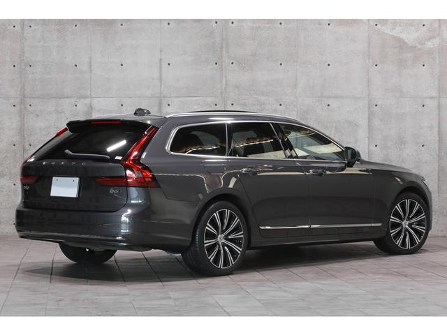 Ｖ９０ Ｂ６　ＡＷＤ　インスクリプション　パノラマＳＲ　Ｂｏｗｅｒｓ＆Ｗｉｌｋｉｎｓサウンド　ブロンドレザー　前後席シートヒーター　シートクーラー　ピッチドオークウッドパネル　外装／プラチナグレーＭ　ナビ　３６０°カメラ　専用１９インチＡＷ（2枚目）