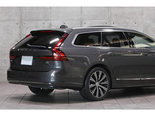 Ｖ９０ Ｂ６　ＡＷＤ　インスクリプション　パノラマＳＲ　Ｂｏｗｅｒｓ＆Ｗｉｌｋｉｎｓサウンド　ブロンドレザー　前後席シートヒーター　シートクーラー　ピッチドオークウッドパネル　外装／プラチナグレーＭ　ナビ　３６０°カメラ　専用１９インチＡＷ（19枚目）