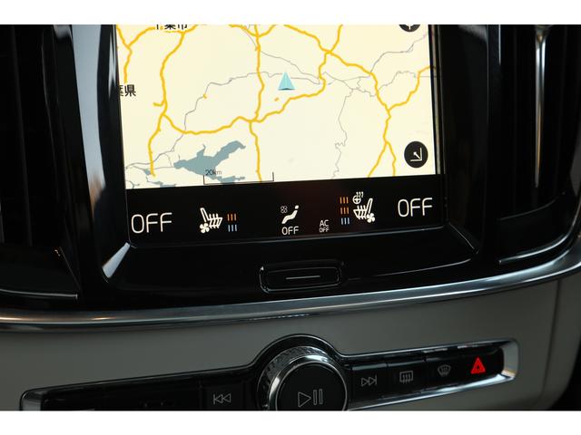 Ｖ９０ Ｂ６　ＡＷＤ　インスクリプション　パノラマＳＲ　Ｂｏｗｅｒｓ＆Ｗｉｌｋｉｎｓサウンド　ブロンドレザー　前後席シートヒーター　シートクーラー　ピッチドオークウッドパネル　外装／プラチナグレーＭ　ナビ　３６０°カメラ　専用１９インチＡＷ（27枚目）