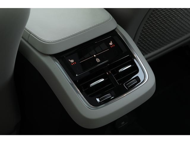 Ｖ９０ Ｂ６　ＡＷＤ　インスクリプション　パノラマＳＲ　Ｂｏｗｅｒｓ＆Ｗｉｌｋｉｎｓサウンド　ブロンドレザー　前後席シートヒーター　シートクーラー　ピッチドオークウッドパネル　外装／プラチナグレーＭ　ナビ　３６０°カメラ　専用１９インチＡＷ（32枚目）