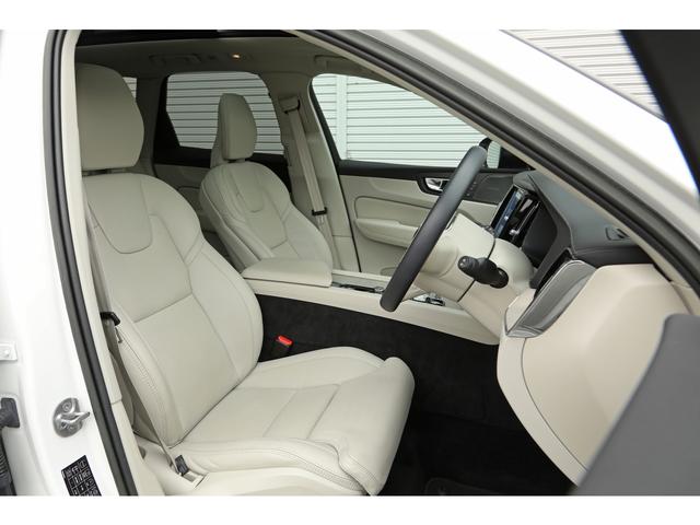 ＸＣ６０ リチャージアルティメトＴ６ＡＷＤプラグインハイブリド　パノラマサンルーフ　ブロンド革　２１インチＡＷ　２０２３年モデル　１オーナー　外装色クリスタルホワイト　シートヒーター　ウッドパネル　Ｇｏｏｇｌｅナビ　３６０°カメラ　新車保証Ｒ９年１２月（11枚目）