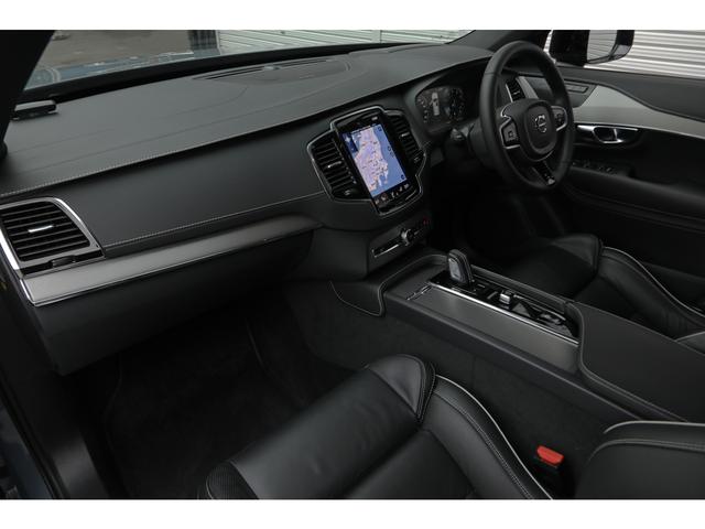 XC90 B6 AWD Rデザイン エアサスペンション装着車 1オーナー 新車保証付 専用ブラックレザーシート 純正22AW 外装色サンダーグレー 前席・2列目シートヒーター ステアリングヒーター 純正ナビ 360°カメラ D点検記録簿(3枚目)