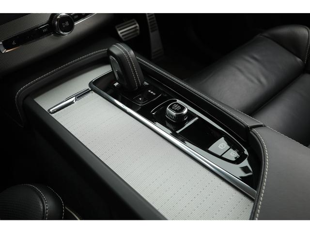 XC90 B6 AWD Rデザイン エアサスペンション装着車 1オーナー 新車保証付 専用ブラックレザーシート 純正22AW 外装色サンダーグレー 前席・2列目シートヒーター ステアリングヒーター 純正ナビ 360°カメラ D点検記録簿(11枚目)