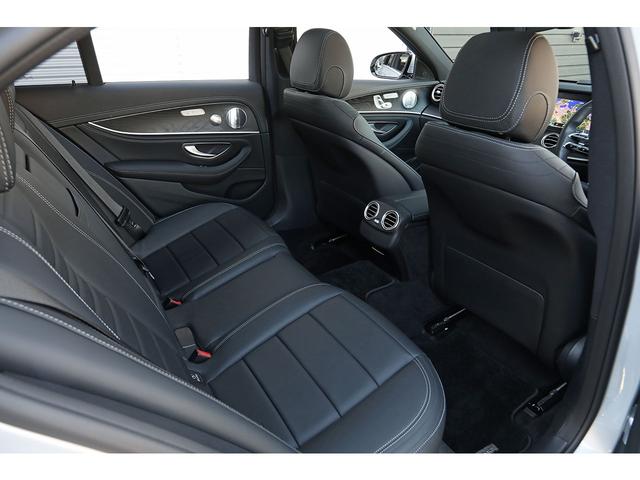 Eクラス E200 スポーツ 後期モデル パノラマSR エクスクルーシブPKG AMGラインインテリアPKG ナッパレザー ワンオーナー 走行2000km ブルメスター AMG19インチAW 前後席シートヒーター D点検記録簿(13枚目)