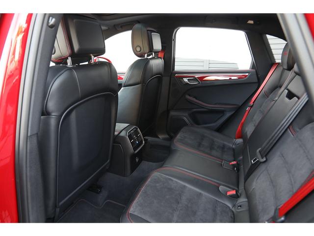 マカン マカンGTS 2018年モデル GTSレザーインテリア&スポーツクロノPKG パノラマSR サラウンドビュー PDLS+付LED レーンチェンジ ボディ同色インテリアトリム エントリー&ドライブ ワンオーナー(31枚目)