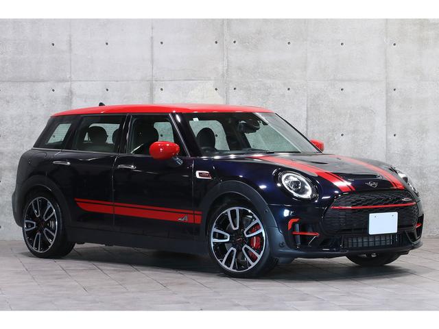 ＭＩＮＩ ジョンクーパーワークス　クラブマン　外装／エニグマティックブラック　ＯＰ１９インチＡＷ　ピアノブラックエクステリア　パーキングアシストＰＫＧ　ＪＣＷスポーツシート　８．８インチナビ　ＨＵＤ　チリレッドルーフ／ミラー　ＡＣＣ　バックカメラ（8枚目）