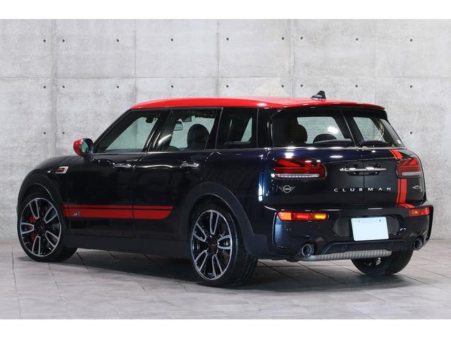 ＭＩＮＩ ジョンクーパーワークス　クラブマン　外装／エニグマティックブラック　ＯＰ１９インチＡＷ　ピアノブラックエクステリア　パーキングアシストＰＫＧ　ＪＣＷスポーツシート　８．８インチナビ　ＨＵＤ　チリレッドルーフ／ミラー　ＡＣＣ　バックカメラ（9枚目）