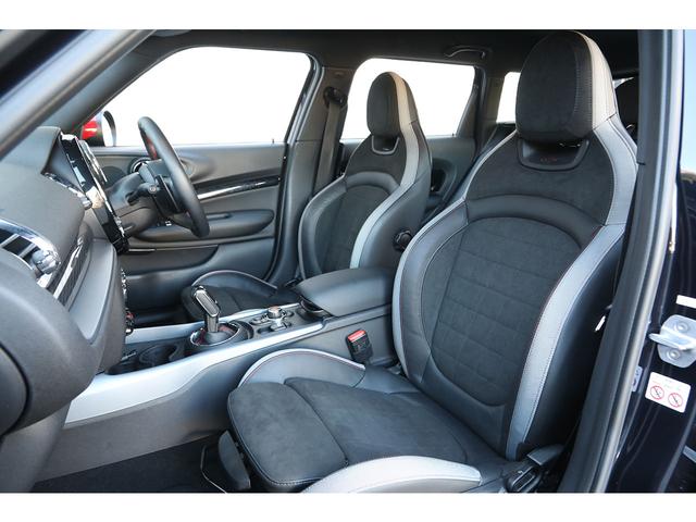 ＭＩＮＩ ジョンクーパーワークス　クラブマン　外装／エニグマティックブラック　ＯＰ１９インチＡＷ　ピアノブラックエクステリア　パーキングアシストＰＫＧ　ＪＣＷスポーツシート　８．８インチナビ　ＨＵＤ　チリレッドルーフ／ミラー　ＡＣＣ　バックカメラ（26枚目）