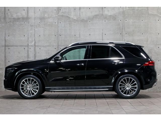 ＧＬＥ ＧＬＥ４５０ｄ　４マチックスポーツ　Ｅ－アクティブボディコントロールＰＫＧ　パノラマＳＲ　黒×白革　ベンチレーション／ヒーター　Ｂｕｒｍｅｓｔｅｒ　ＨＵＤ　エナジャイジングＰＫＧ　ＭＢＵＸ　２１ＡＷ　３６０°カメラ　新車保証Ｒ９．１１（6枚目）