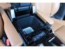 センターコンソールにクーラーボックスが装備されていますので、利便性も高い個体でございます。