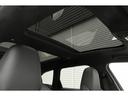 ＲＳ６アバント パフォーマンス ベースグレード　ｅｘｃｌｕｓｉｖｅカラー／グレイシアホワイトマット　カーボン／ブラックスタイリングＰＫＧ　パノラマＳＲ　ＲＳエキゾースト　ＯＰ２２ＡＷ　カーボントリム　黒革　シートクーラー　ＨＵＤ　サラウンドビュー（8枚目）