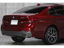 ５２３ｉ　Ｍスポーツ　Ｉｎｄｉｖｉｄｕａｌカラー／アヴェンチュリンレッド　走行３０００ｋｍ　サンルーフ　ベージュナッパレザー　ハーマンカードン　アダプティブＬＥＤ　ＨＵＤ　ＢＭＷライブコックピット　１９ＡＷ　１オーナー（19枚目）