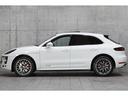 マカンＧＴＳ　パノラマＳＲ　ＧＴＳレザーインテリアＰＫＧ　赤×黒レザーシート　シートヒーター／ベンチレーター　１８ｗａｙパワーシート　カーボンステア　サラウンドビュー　２０インチＡＷ　走行２１０００ｋｍ　１オーナー（18枚目）