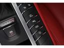 マカンＧＴＳ　パノラマＳＲ　ＧＴＳレザーインテリアＰＫＧ　赤×黒レザーシート　シートヒーター／ベンチレーター　１８ｗａｙパワーシート　カーボンステア　サラウンドビュー　２０インチＡＷ　走行２１０００ｋｍ　１オーナー（40枚目）