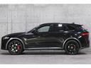 Ｆペイス ＳＶＲ　２０２０年モデル　パノラマサンルーフ　ＯＰ２２インチＡＷ　アクティブエキゾースト　赤黒レザーパフォーマンスシート　シートクーラー　ＭＥＲＩＤＩＡＮ　ナビ　ＴＶ　３６０度カメラ　ＡＣＣ　車検Ｒ８年１２月（7枚目）
