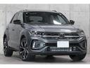 ＴＤＩ　Ｒライン　レザーシートパッケージ　ＤＣＣパッケージ　ＤｉｓｓｃｏｖｅｒＰｒｏパッケージ　電動パノラマＳＲ　ブラックレザーシート　シートヒーター　純正ナビ　バックカメラ　１９インチＡＷ　走行６４００ｋｍ　新車保証（15枚目）
